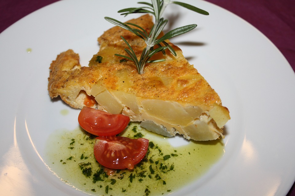 La tortilla de patatas es una de las mejores tapas de España